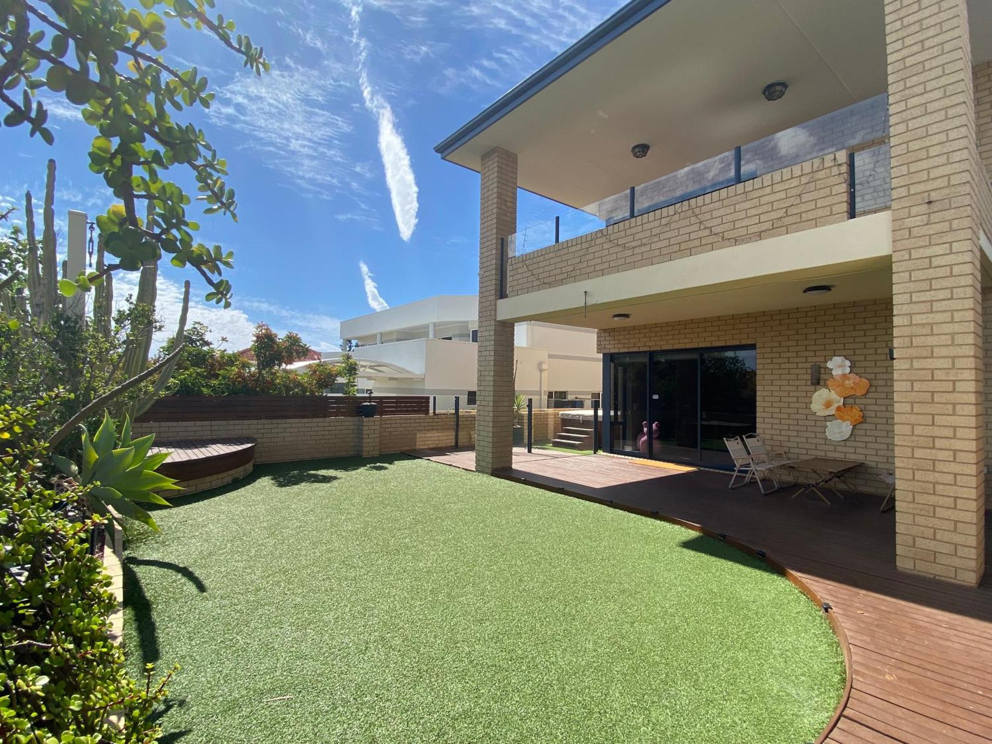 Sunny Ocean View Retreat Apartment Perth Luaran gambar